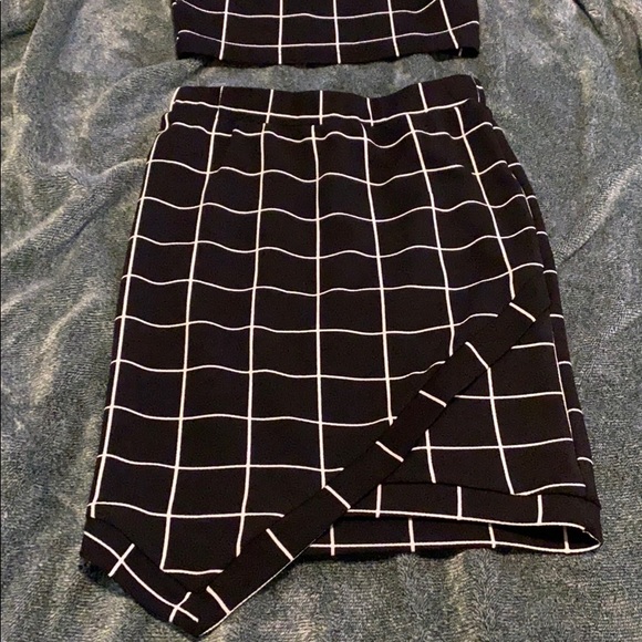Black and white two piece asymmetric skirt set - Picture 2 of 6